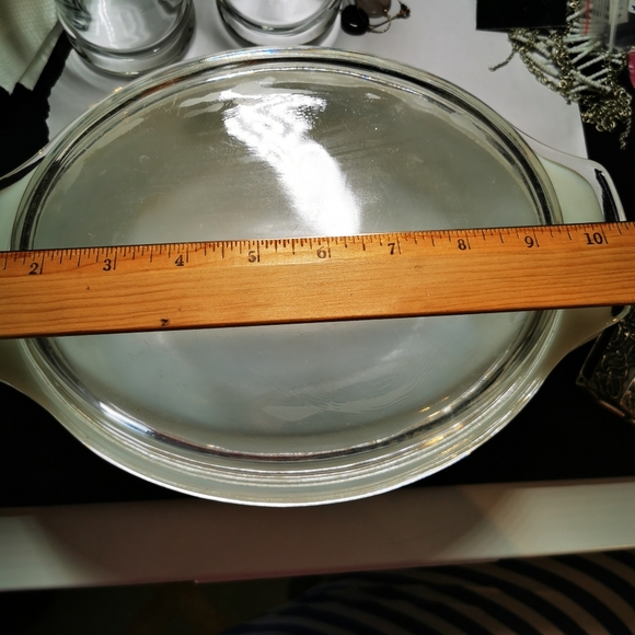 Vintage Anchor Hocking Fire King Casserole Dish in Meadow Green Pattern with Lid - Picture 8 of 12